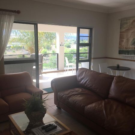 Oewerpalms View Otel Oudtshoorn Dış mekan fotoğraf