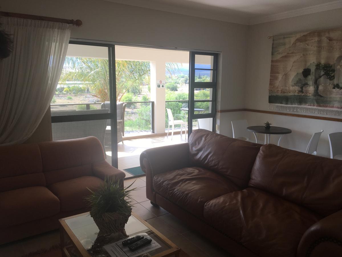 Oewerpalms View Otel Oudtshoorn Dış mekan fotoğraf